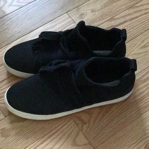 Steve Madden slip on sneakers
